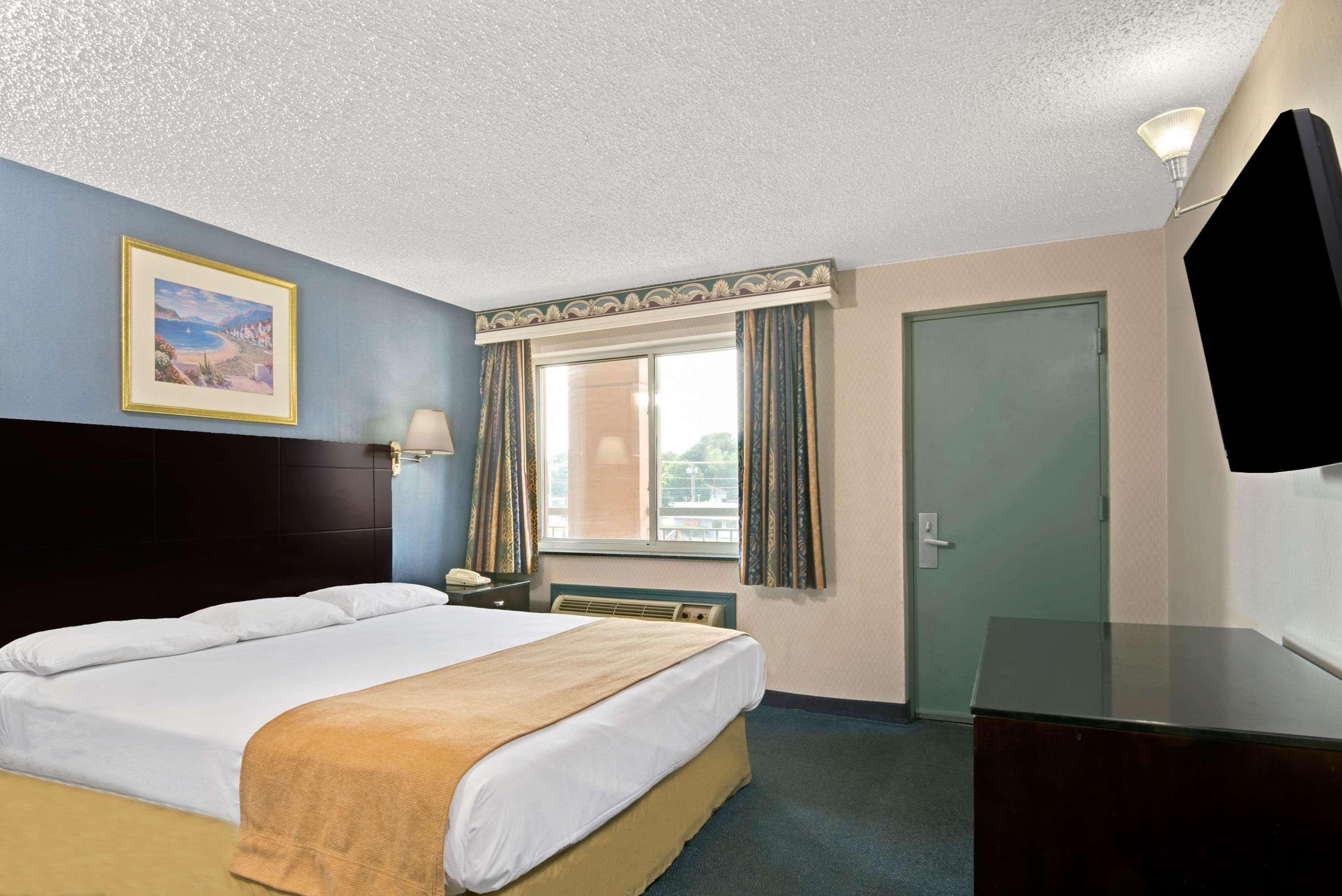 Super 8 By Wyndham Milford/New Haven Hotel Luaran gambar